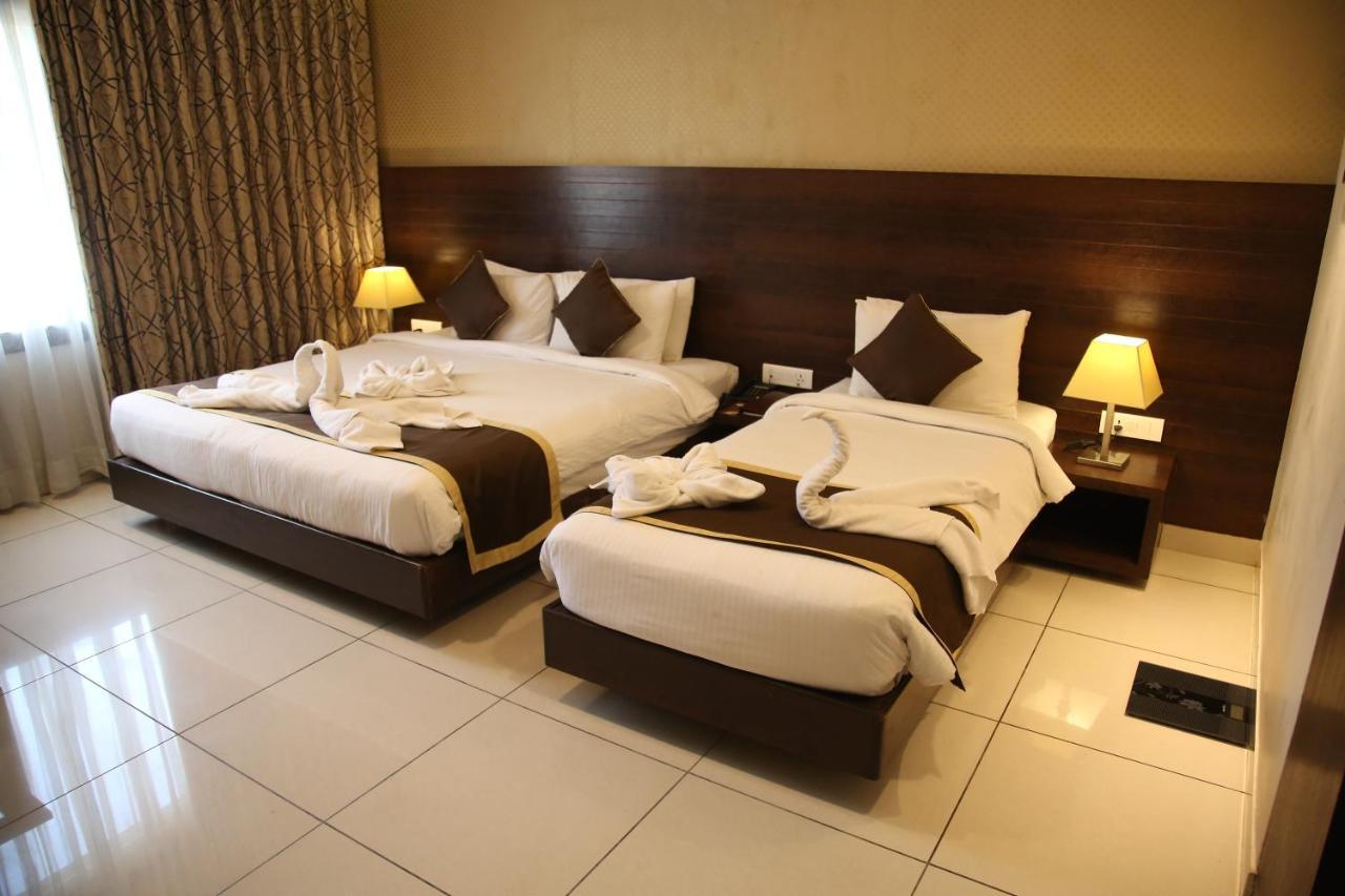 West Fort Hotel 벵갈루루 외부 사진